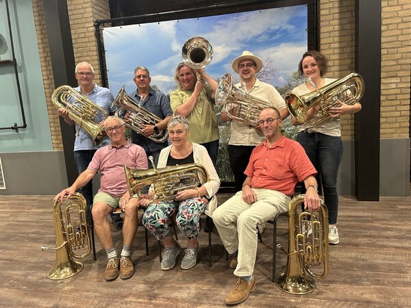 Meet Bariton/Tuba's